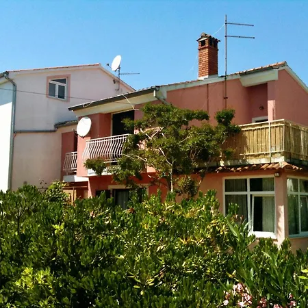 Apartment Hestia *