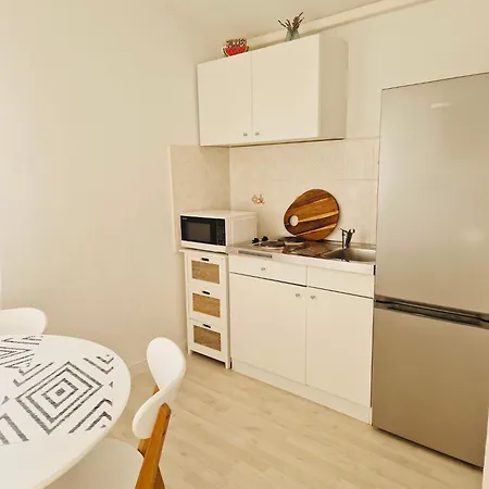 Hestia Apartment *