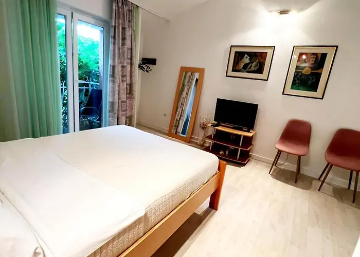 Hestia Apartment *