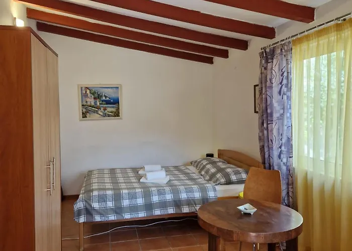 Hestia Apartment *