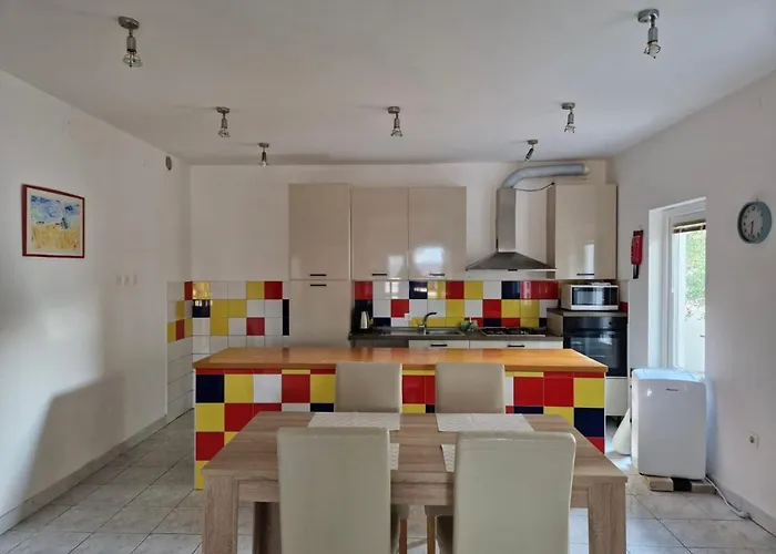 Hestia Apartment *